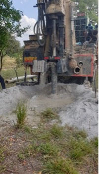 Drilling the Kpeteroteen borehole